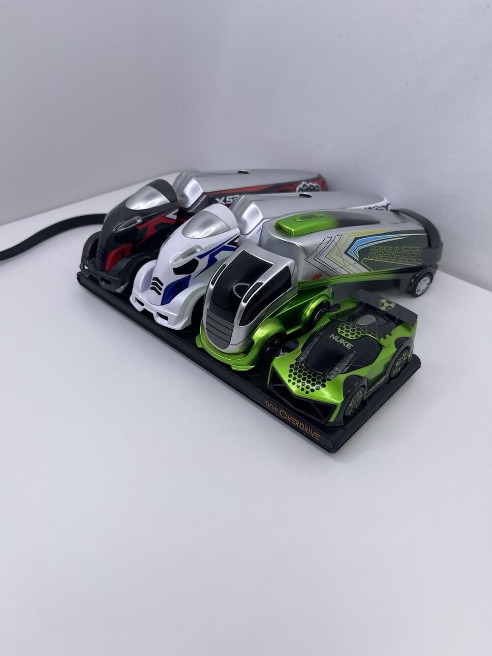 Anki Overdrive Supertruck Lot Freewheel X52 Ice X52 Nuke Car Charger Base Tested